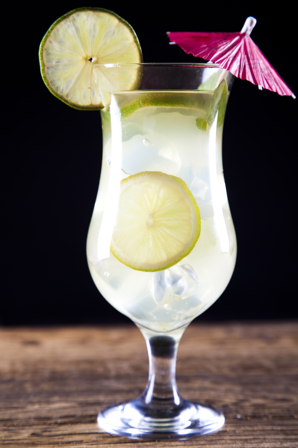 異國情調的自然色彩 探索多彩酒精飲料的魅力